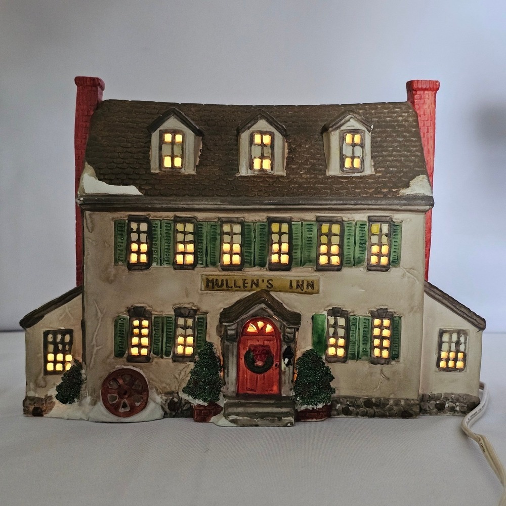 Lemax Christmas Village Mullen's Inn Lighted Porcelain House 2004 Vintage
